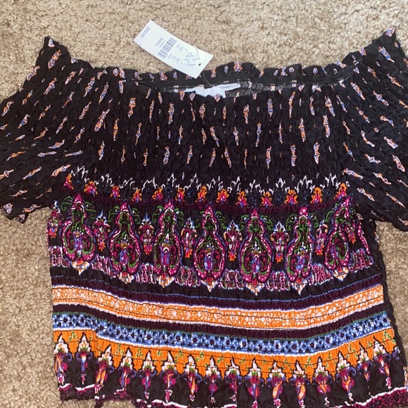 Bohemian patterned crop top New York & Company - Picture 2 of 5
